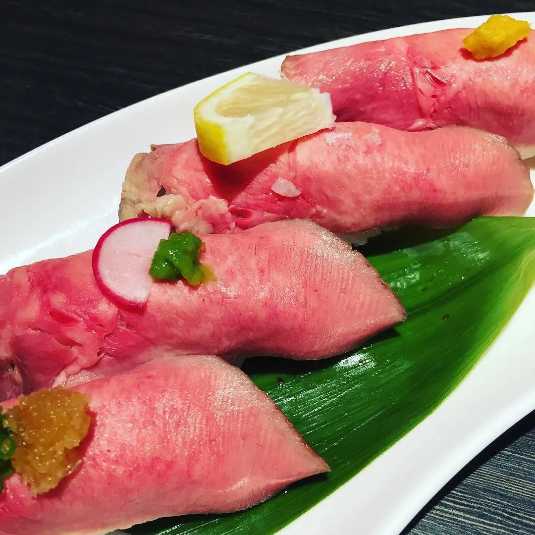 牛たん炭焼 利久 牛たん刺し身