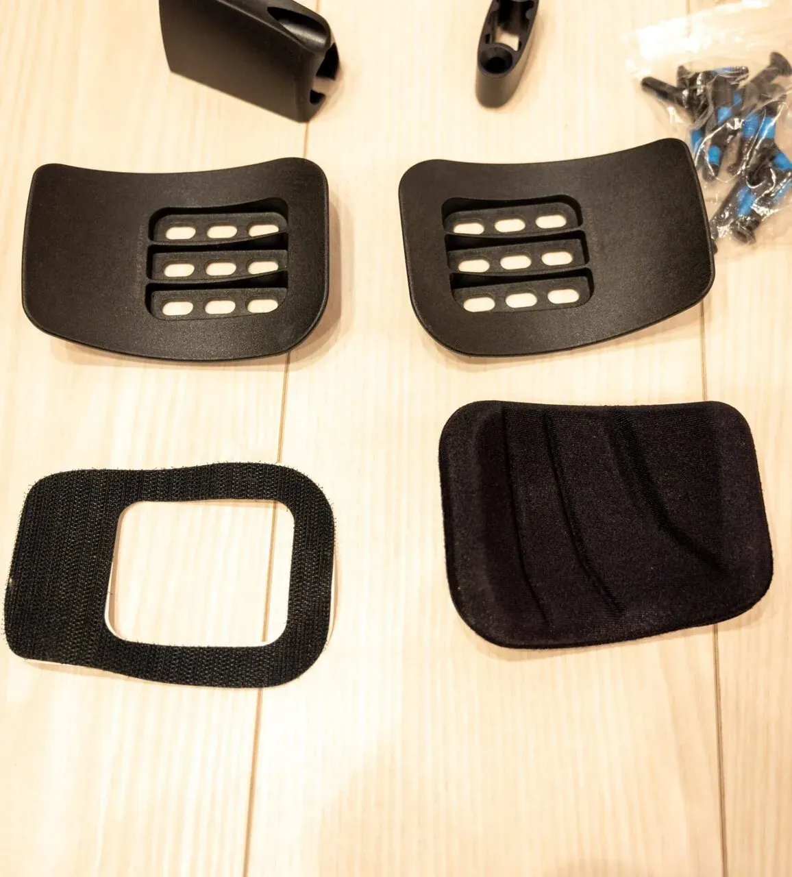 パッドを買い足したときの部品あまりです。