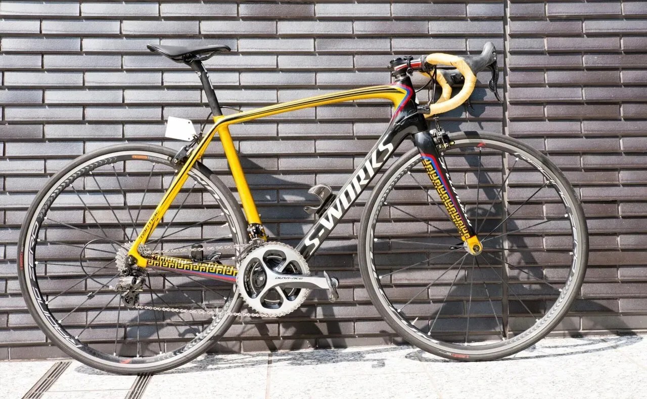 S-Works Tarmac Uranモデル（別アングル、屋外撮影）