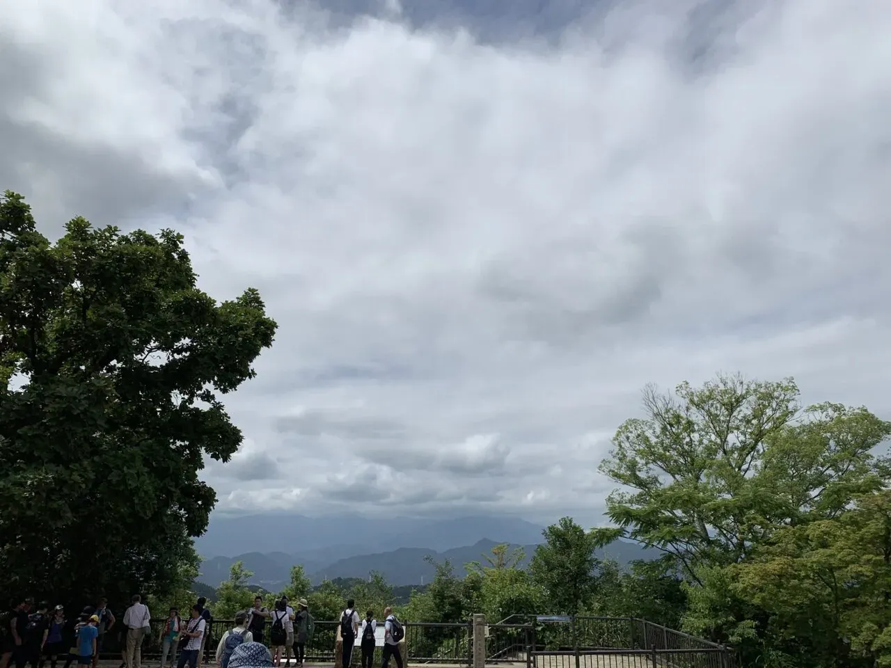 6号から。混んでる。滝は進入禁止。