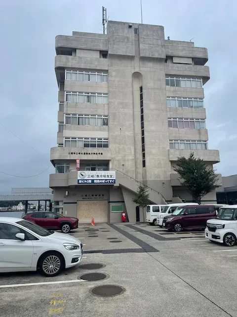 「営業中」ののぼりを発見。ここ以外は基本的にお店は開いていません。土曜は。日曜は朝市があるので充実していますが。