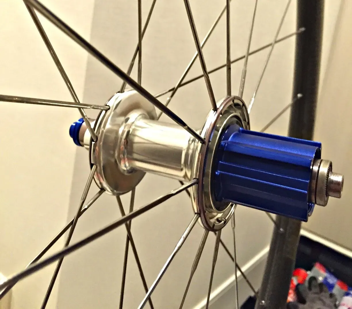 ZIPP 303ハブをカンパに変更