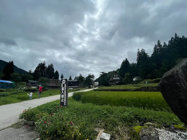 こんなかんじ。雨が上がって、チェーンの潤滑油が落ちたっぽくてキリキリ言うのが辛い。