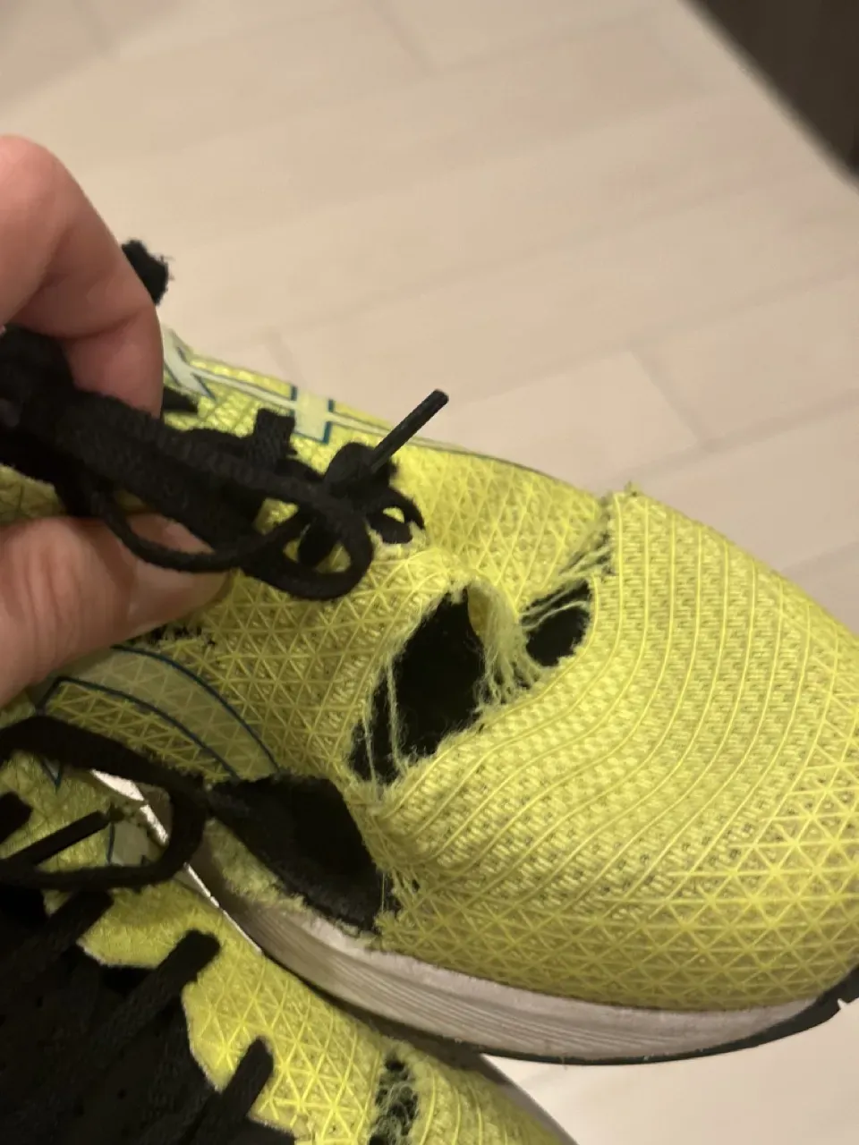 ASICS LYTERACER 4のアッパーは耐久性が低い！ - 画像11