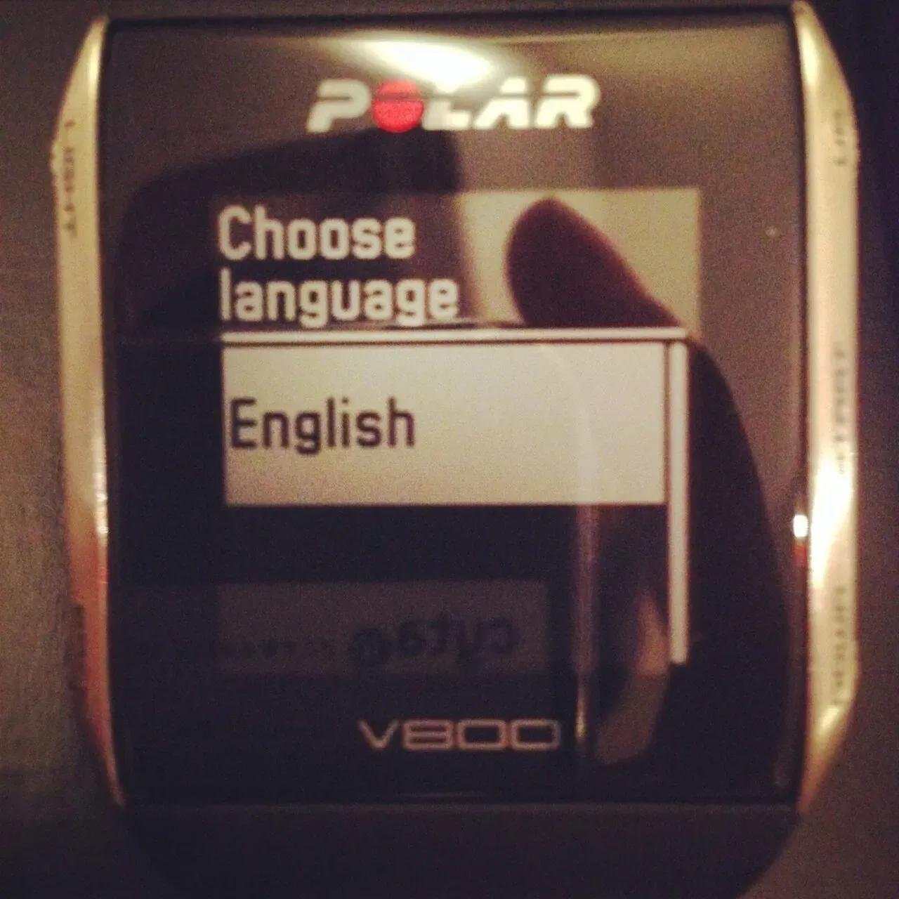 POLAR V800の言語選択画面（English選択中）