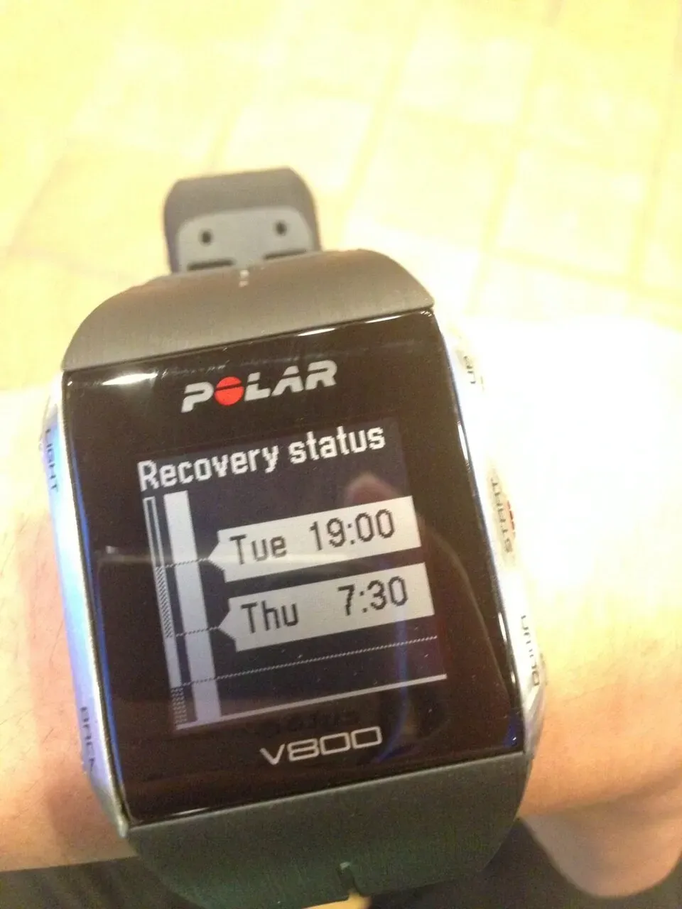 V800のリカバリーステータス画面（別アングル）