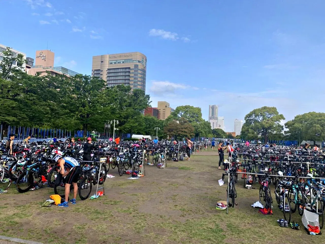 横浜トライアスロン 完走 2:17:37 エイジ10位(総合67位)