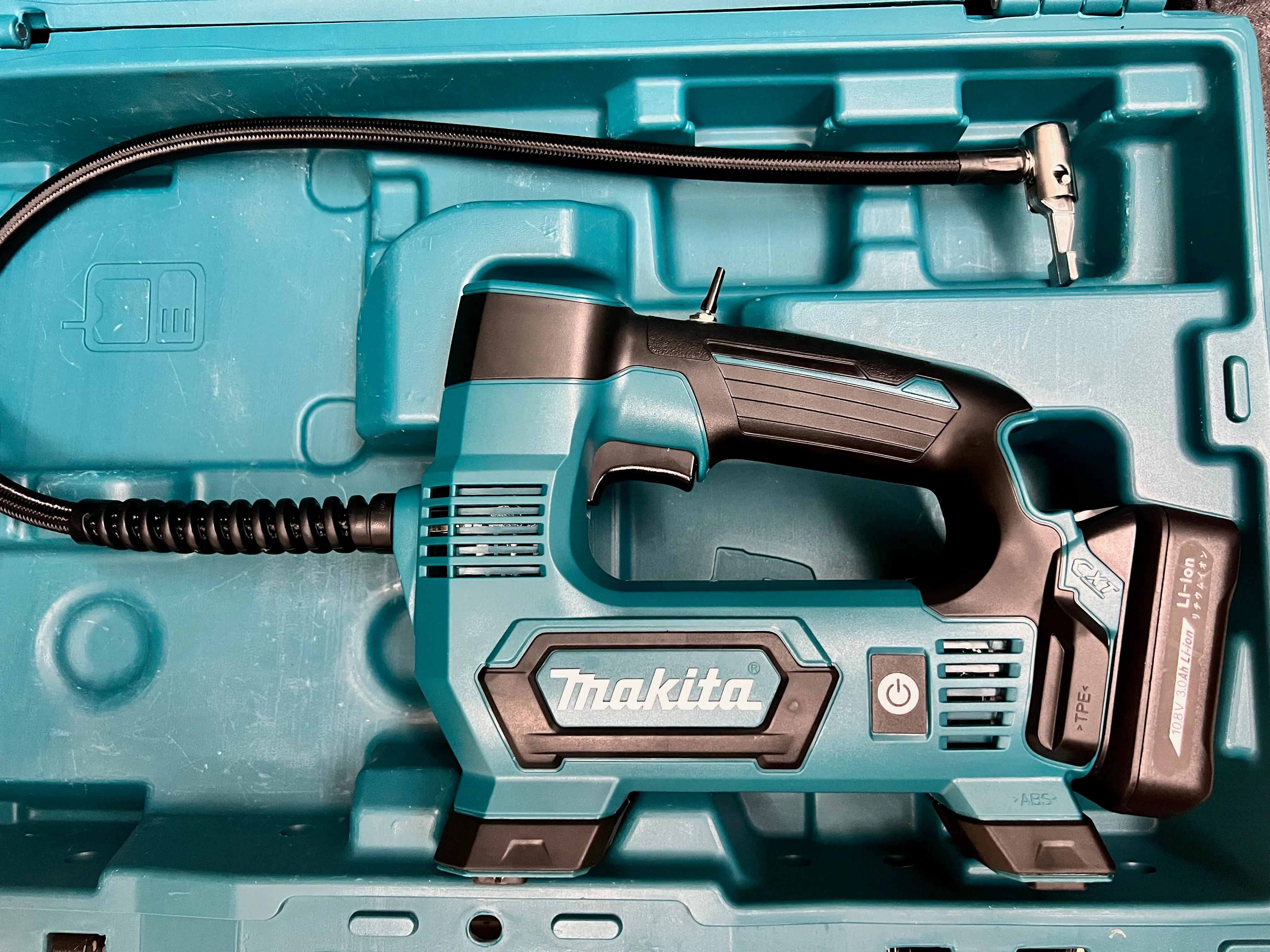 マキタの充電式空気入れを改造【ボタンを押さなくてOK】 - 画像6