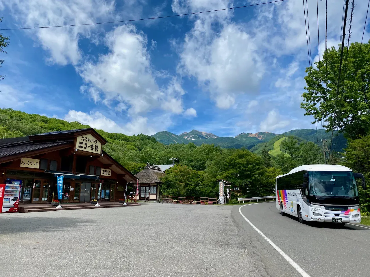 出発時間まで時間があるのでバス停を散策。