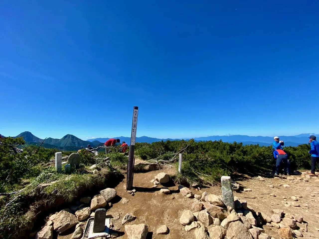 西天狗岳山頂