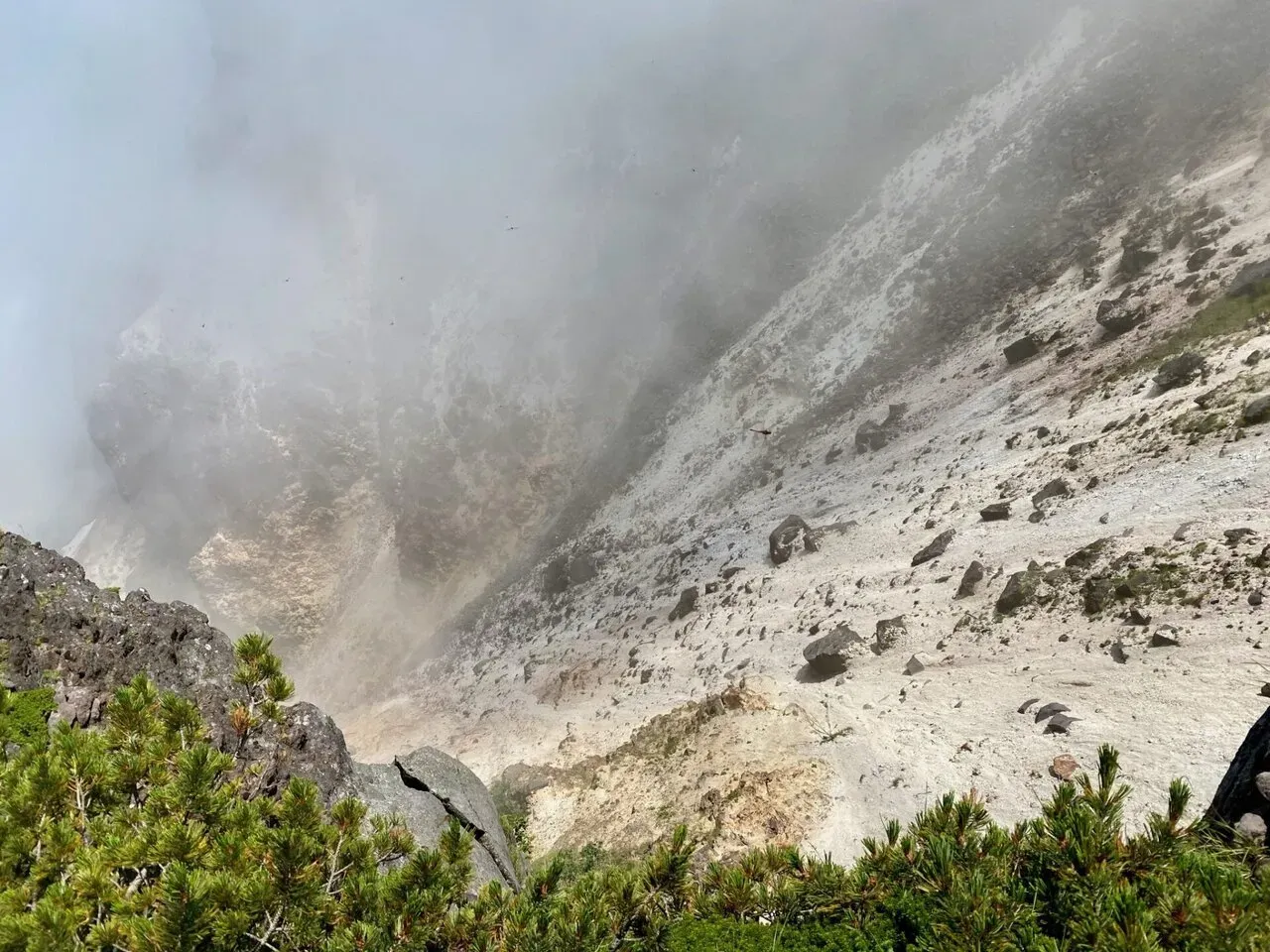 カメラを突き出して撮影してみる
