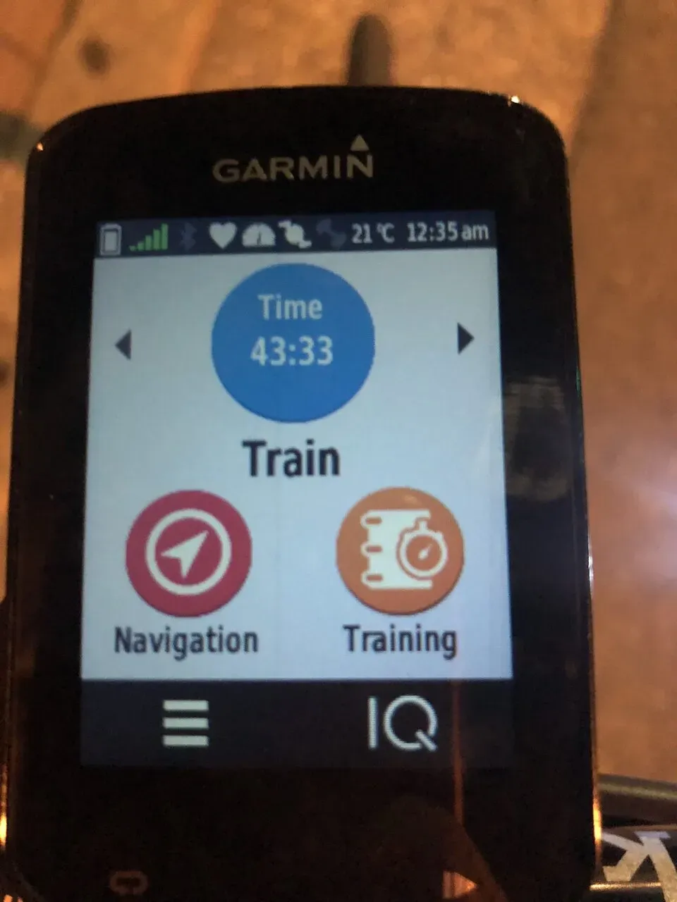 Garmin Edge 820Jのホーム画面 - ナビゲーションやトレーニング機能を選択可能
