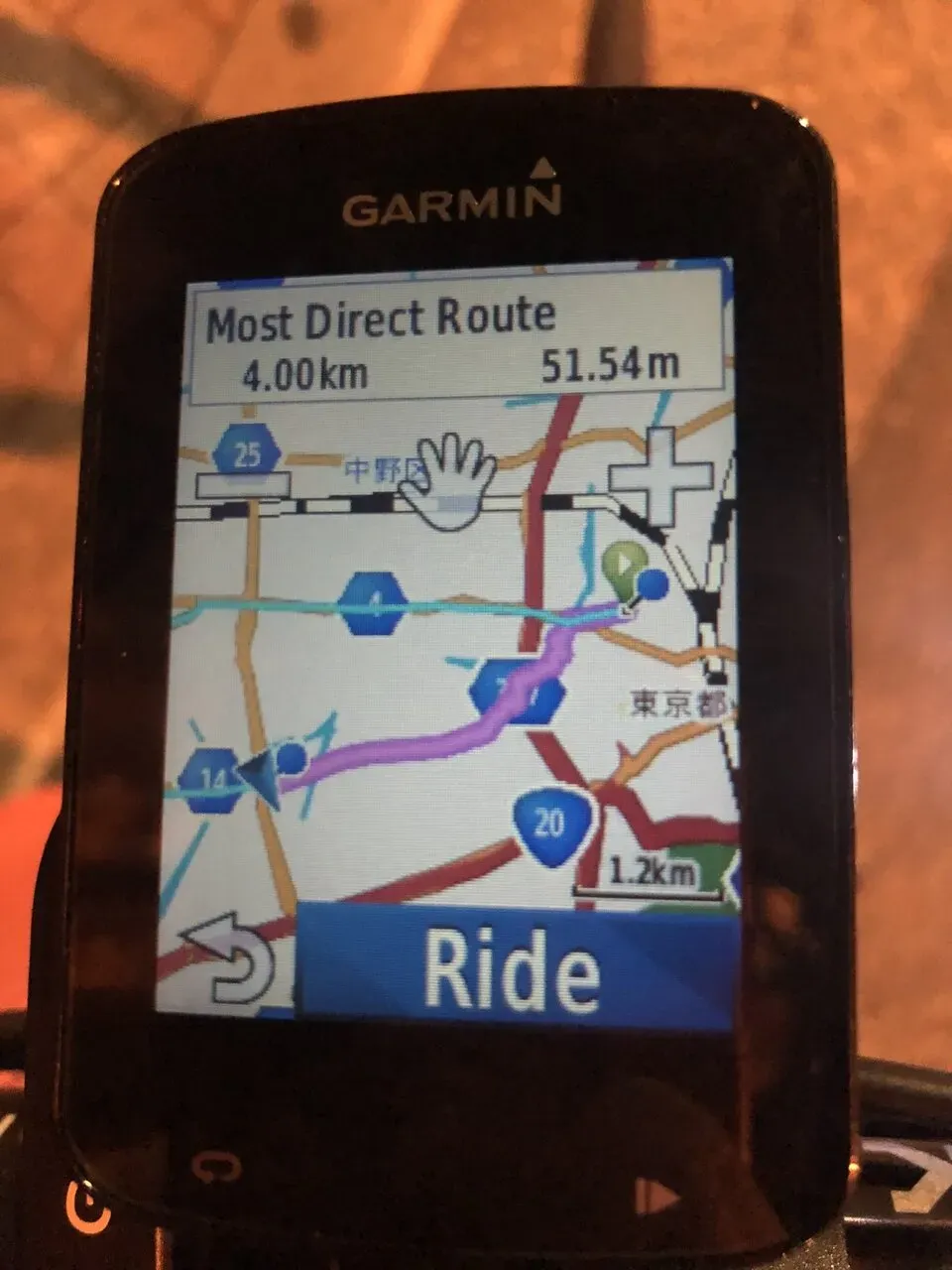 ナビゲーション画面 - 4.00kmの最短ルートを地図上に表示