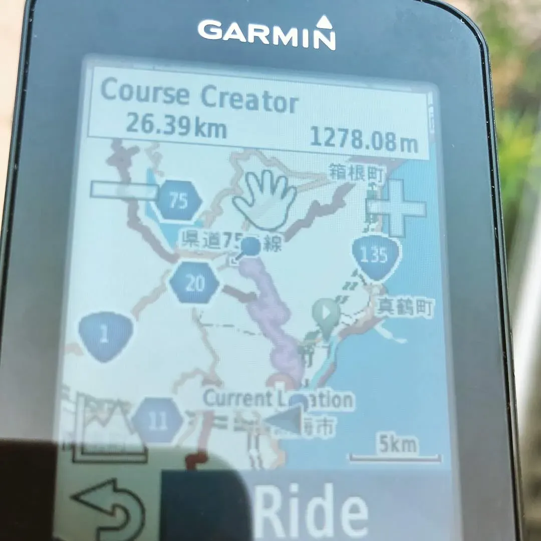 GarminマウントとGoProマウントが一体になったアルミ製マウント - MUSON 4Kカメラを装着（正面）