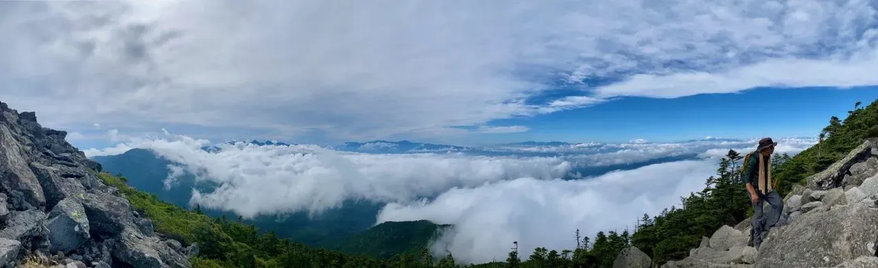 少し上がったところ