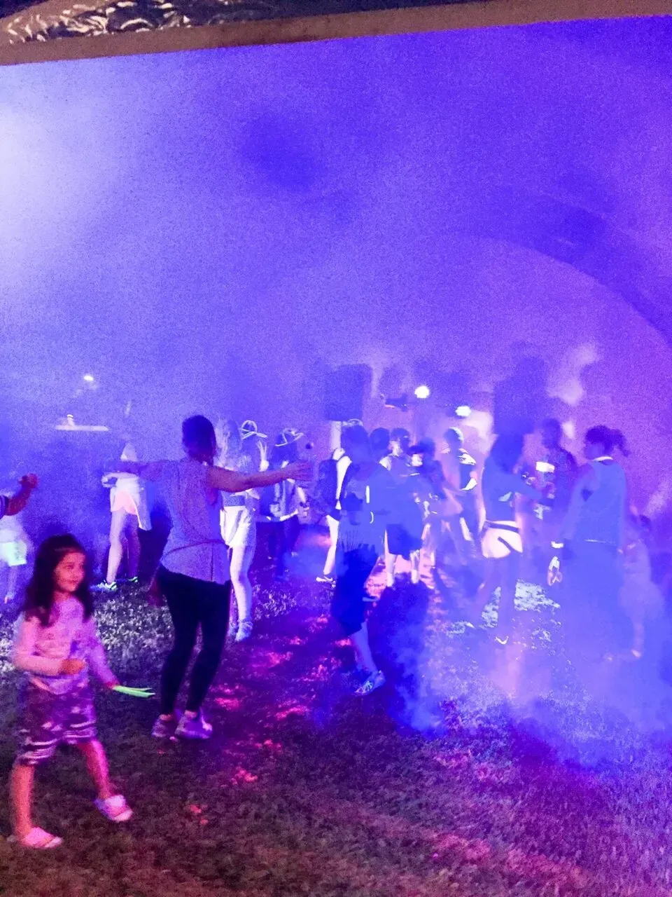 ナイトランやってるひとに追いついて、ちょっと混じってきた。