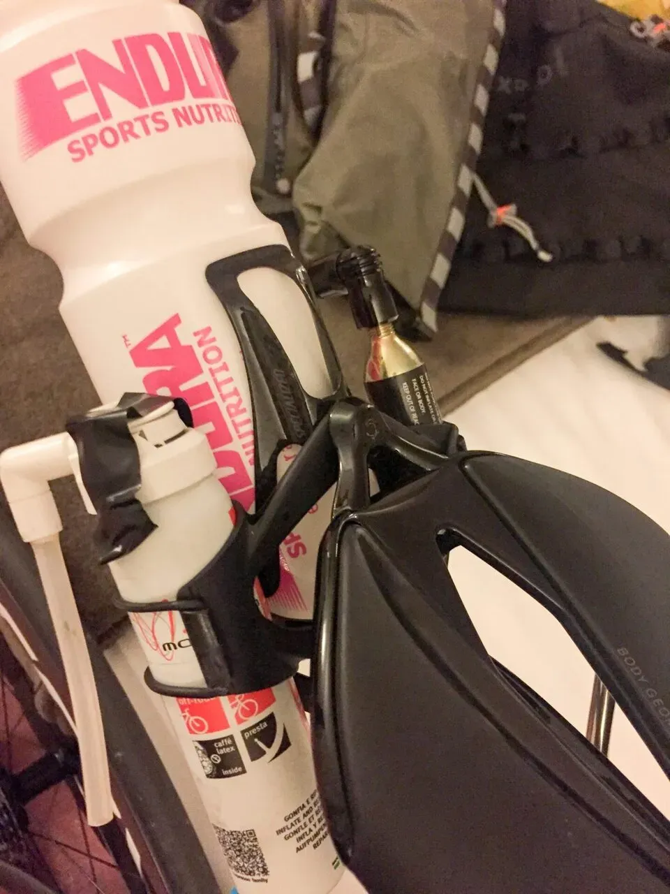 とりあえずボトル1本必要と書かれていたからボトルを付けてみた。