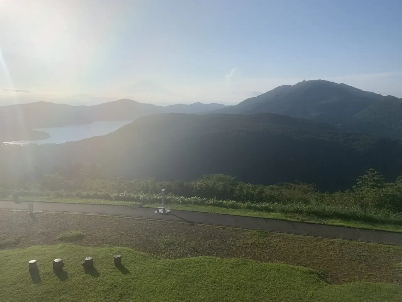 大観山へ。売店はクローズ。。。