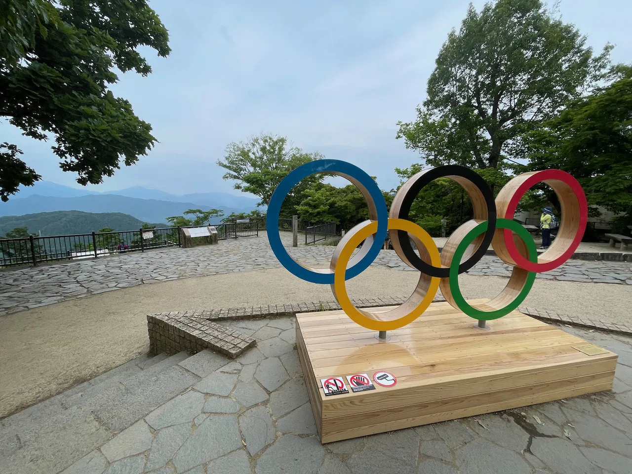 高尾山から陣馬山へトレランしたけど、笹？にかぶれて手足がかゆい！