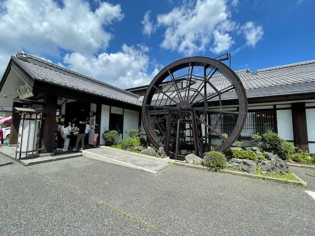 ほうとう。混んでる!