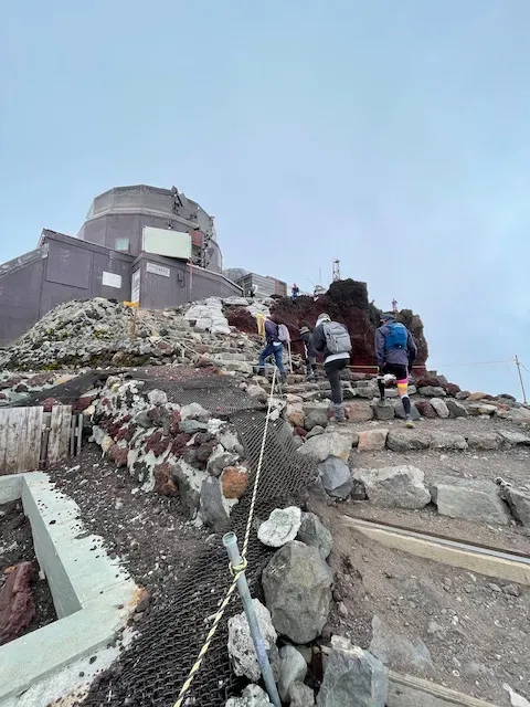 剣ヶ峰。ここが山頂。