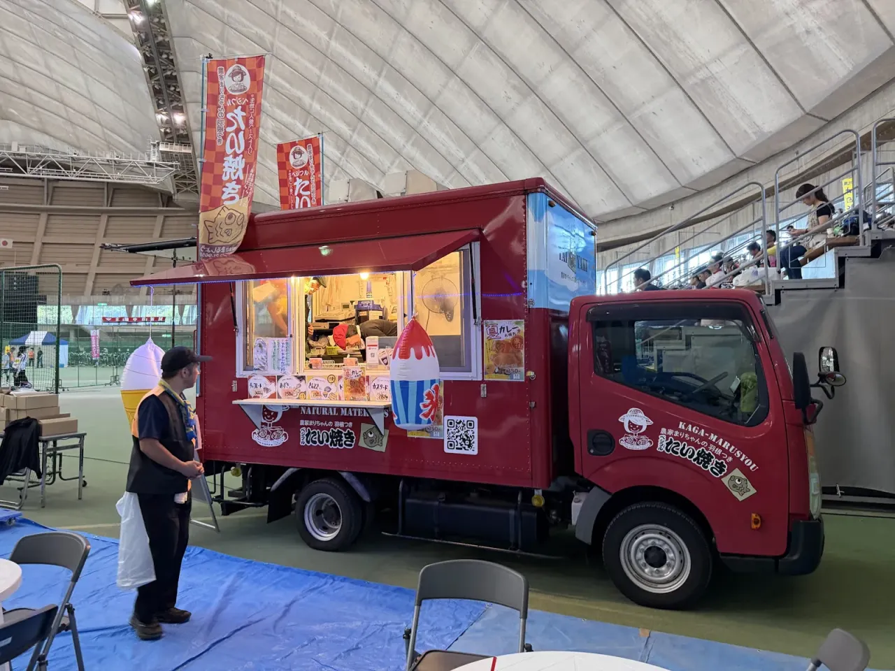こまつドームの中に出ていたキッチンカー