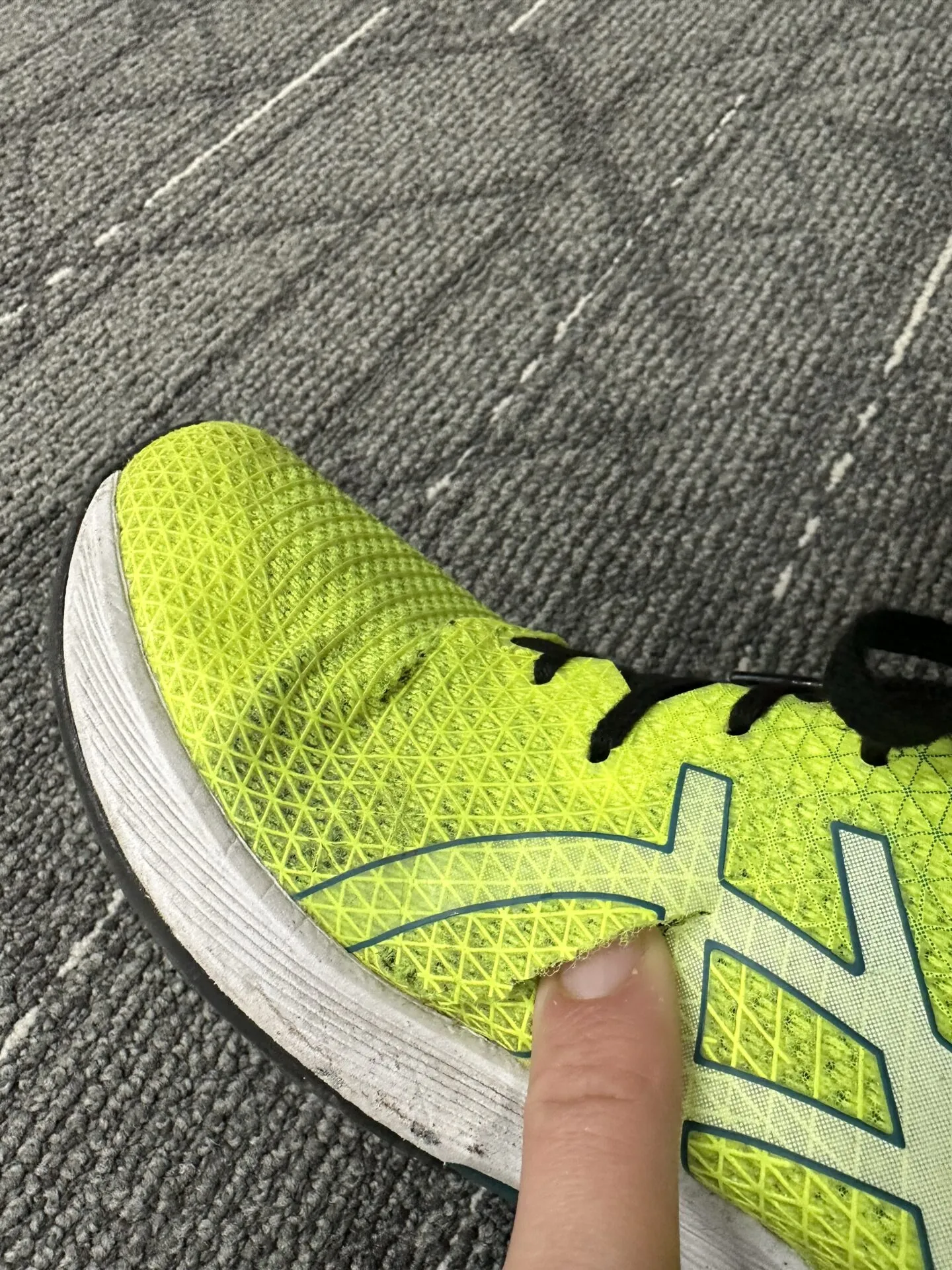 ASICS LYTERACER 4のアッパーは耐久性が低い！ - 画像4
