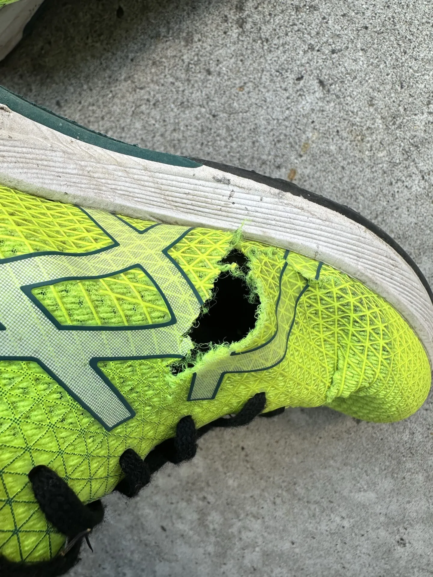 ASICS LYTERACER 4のアッパーは耐久性が低い！ - 画像7