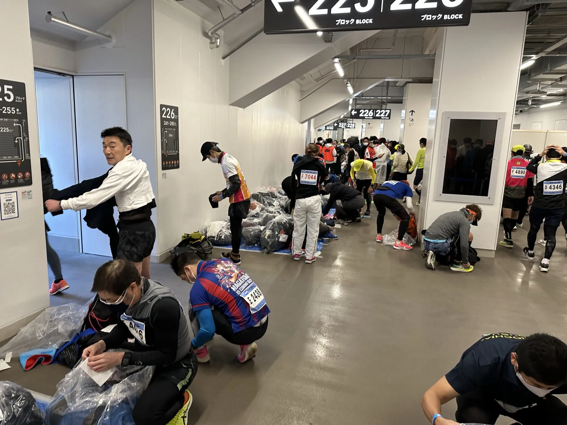 新宿シティハーフマラソン完走 1時間23分47秒 - 画像8