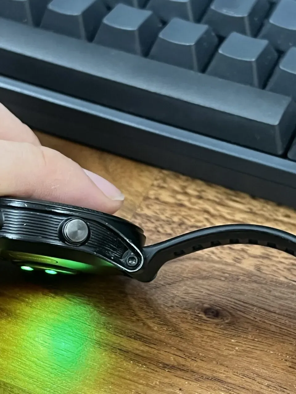 Garmin Foreathlete 945のバンド留め具が壊れた→無償でもらえるらしい - 画像4