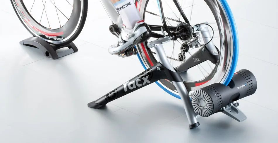 自動負荷調整が出来るローラー台（Tacx Bushido Smart）を買ったので