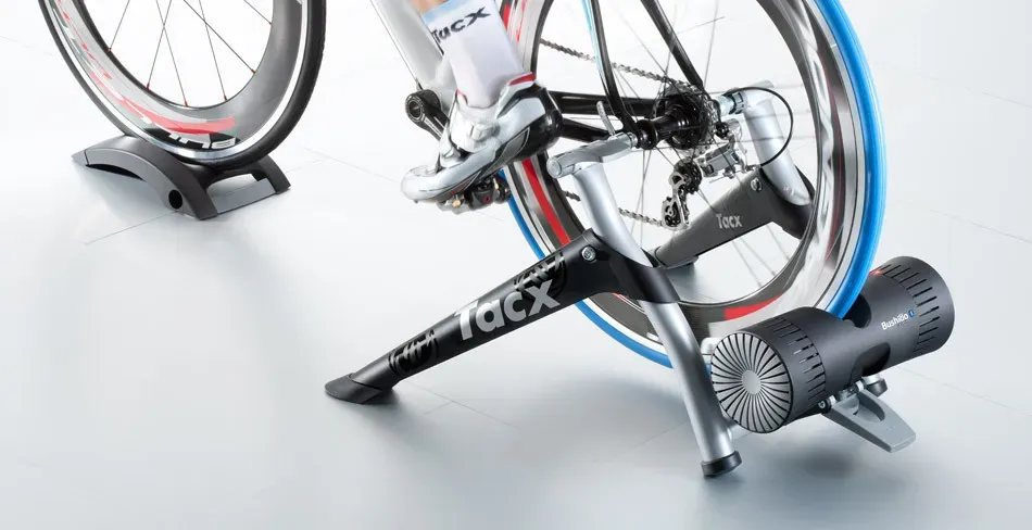 固定ローラーTacx Bushido【zwift対応】 自動負荷調整が出来るローラー台（Tacx Bushido Smart）を買ったので
