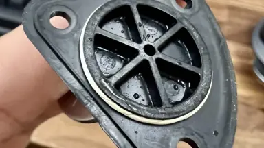 4iiii PRECISIONのパワーメーターの電池ケースに浸水