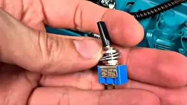 マキタの充電式空気入れを改造【ボタンを押さなくてOK】